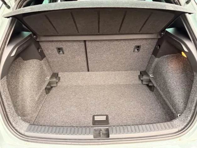 SEAT Arona 1.5 TSI 110 kW FR Black Edition *** TOP AUSSTATTUNG ***