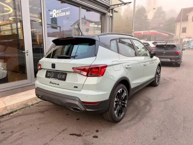 SEAT Arona 1.5 TSI 110 kW FR Black Edition *** TOP AUSSTATTUNG ***