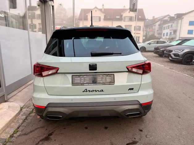 SEAT Arona 1.5 TSI 110 kW FR Black Edition *** TOP AUSSTATTUNG ***