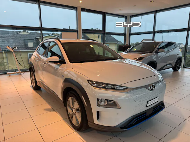 HYUNDAI Kona EV Amplia