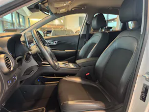 HYUNDAI Kona EV Amplia