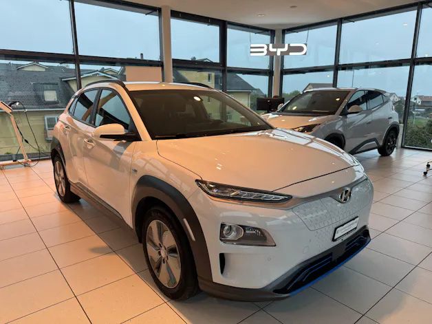 HYUNDAI Kona EV Amplia