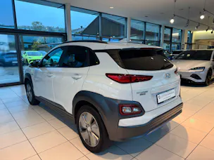 HYUNDAI Kona EV Amplia