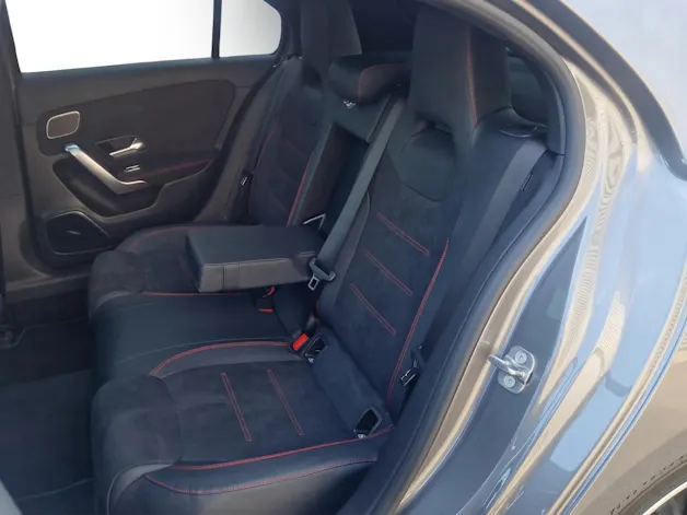 MERCEDES-BENZ A 220 4Matic 8G-DCT