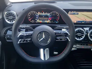 MERCEDES-BENZ A 220 4Matic 8G-DCT