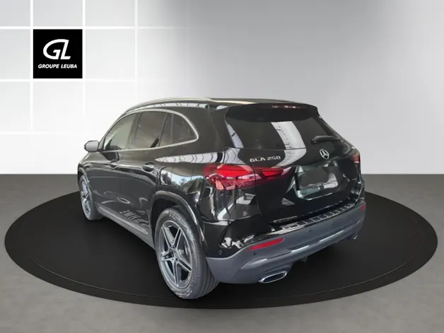 MERCEDES-BENZ GLA 250 4Matic 8G-DCT Swiss Star