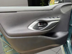 MAZDA 2 Hybrid Exclusive-line