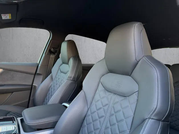AUDI SQ7 TFSI quattro tiptronic