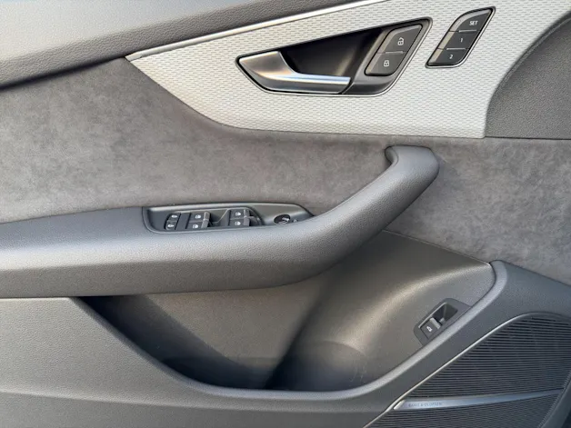 AUDI SQ7 TFSI quattro tiptronic