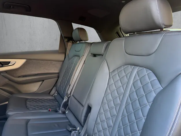 AUDI SQ7 TFSI quattro tiptronic