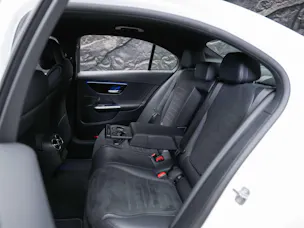 MERCEDES-BENZ C 300 AMG Line *Werksgarantie*20" Felgen*