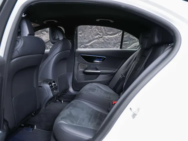 MERCEDES-BENZ C 300 AMG Line *Werksgarantie*20" Felgen*