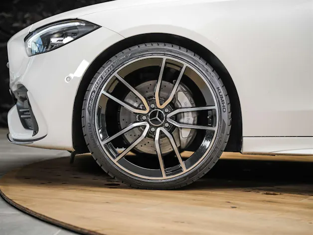 MERCEDES-BENZ C 300 AMG Line *Werksgarantie*20" Felgen*