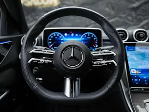 MERCEDES-BENZ C 300 AMG Line *Werksgarantie*20" Felgen*