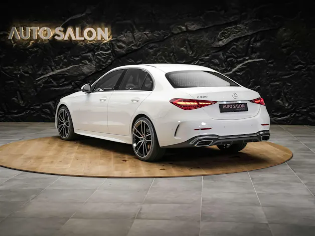 MERCEDES-BENZ C 300 AMG Line *Werksgarantie*20" Felgen*