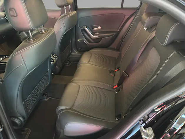 MERCEDES-BENZ A 180 7G-DCT