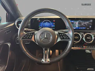 MERCEDES-BENZ A 180 7G-DCT