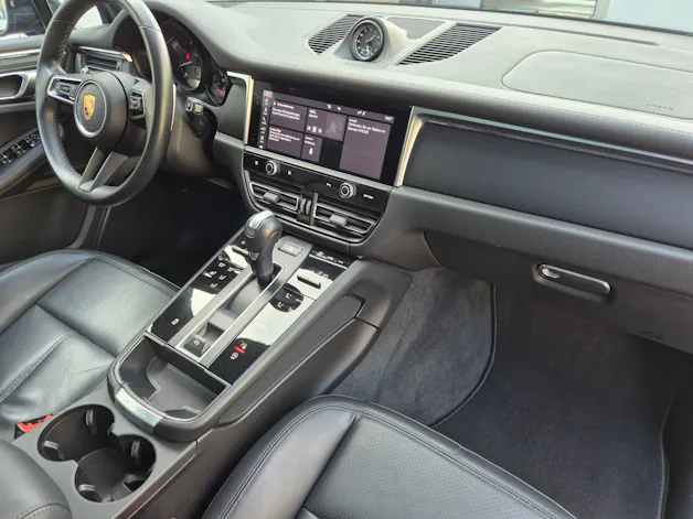 PORSCHE Macan PDK