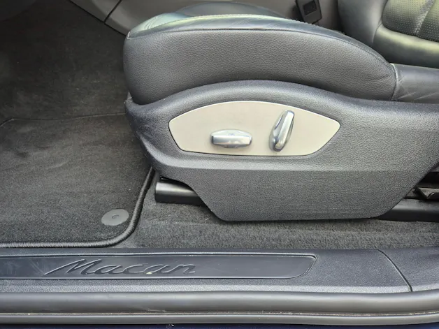 PORSCHE Macan PDK