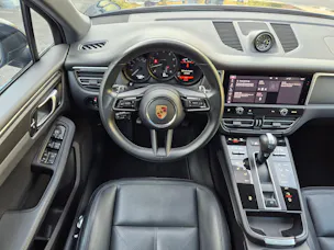 PORSCHE Macan PDK
