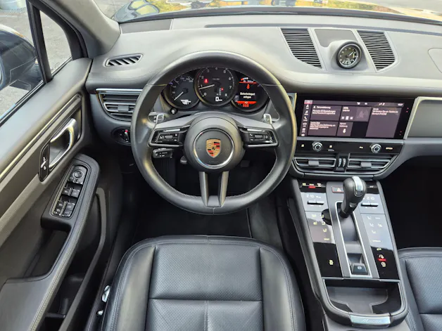 PORSCHE Macan PDK