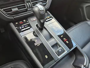 PORSCHE Macan PDK
