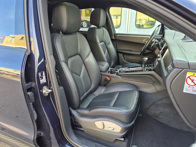 PORSCHE Macan PDK