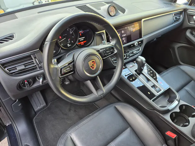 PORSCHE Macan PDK