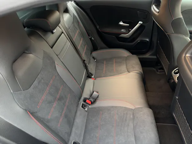 MERCEDES-BENZ A 220 4Matic 8G-DCT