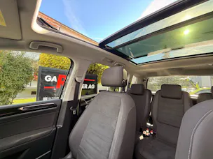 VW Touran 1.5 TSI HIGHLINE R-LINE ***4 JAHRE VW WERKSGARANTIE ***