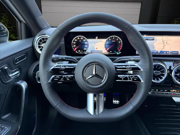 MERCEDES-BENZ A 200 Night Star 7G-DCT
