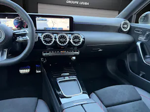 MERCEDES-BENZ A 200 Night Star 7G-DCT