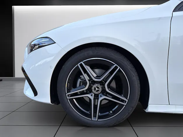 MERCEDES-BENZ A 200 Night Star 7G-DCT