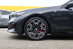 BMW 540d xDrive Touring M Sport PRO * SOPHISTOGRAU * ICONIC GLOW * BELÜFTETE SITZE * AHK *