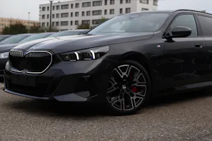 BMW 540d xDrive Touring M Sport PRO * SOPHISTOGRAU * ICONIC GLOW * BELÜFTETE SITZE * AHK *