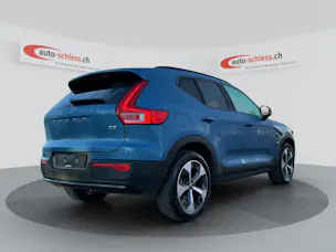 VOLVO XC40 B3 Benzin Mild Hybrid Plus Dark DCT