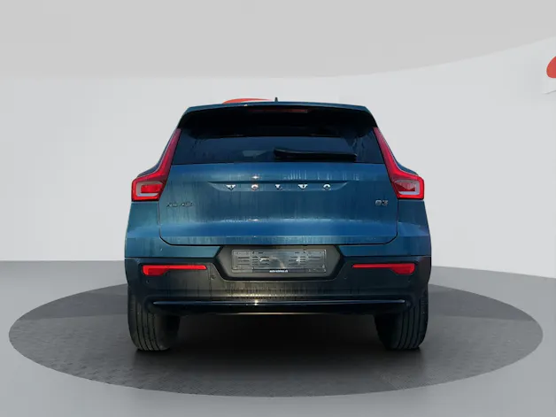 VOLVO XC40 B3 Benzin Mild Hybrid Plus Dark DCT