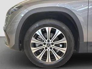 MERCEDES-BENZ EQA 350 Swiss Star AMG Line 4MATIC