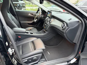MERCEDES-BENZ GLA 200 CDI Swiss Star Edition 4Matic 7G-DCT