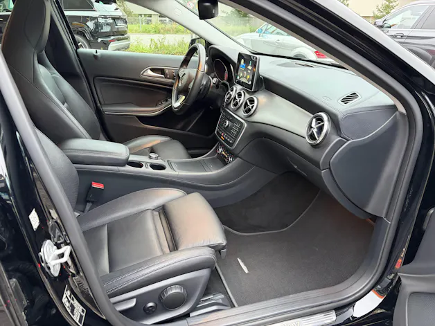 MERCEDES-BENZ GLA 200 CDI Swiss Star Edition 4Matic 7G-DCT