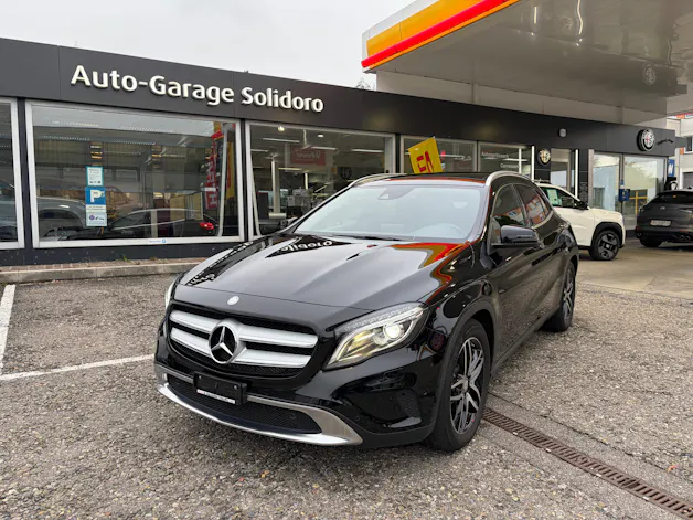 MERCEDES-BENZ GLA 200 CDI Swiss Star Edition 4Matic 7G-DCT