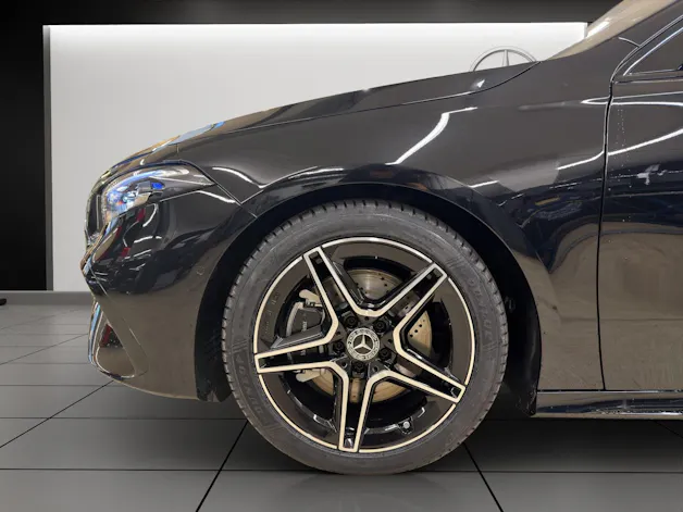 MERCEDES-BENZ A 220 4Matic 8G-DCT