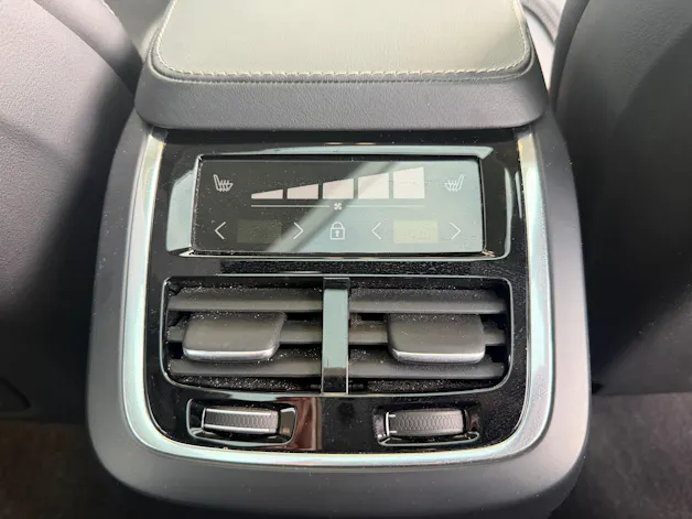 VOLVO XC90 T8 eAWD Ultra Dark Geartronic