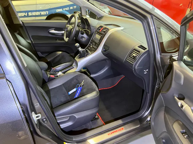 Toyota Auris 1.8 "Bemani Kompressor" ✅