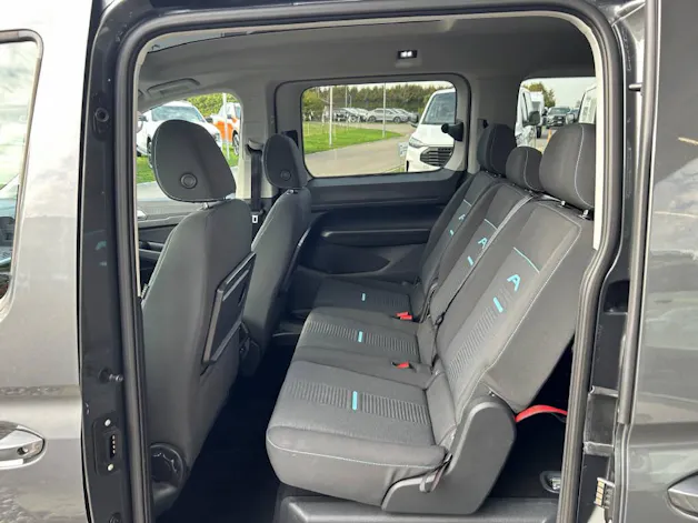 FORD TOURNEO CONNECT Grand 2.0 EcoBlue 122 Active