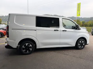FORD Transit Custom Van 320 L1H1 65kWh Trend