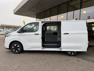 FORD Transit Custom Van 320 L1H1 65kWh Trend