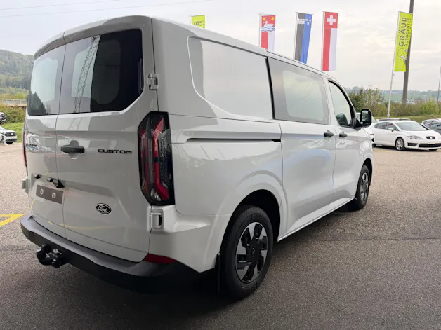 FORD Transit Custom Van 320 L1H1 65kWh Trend