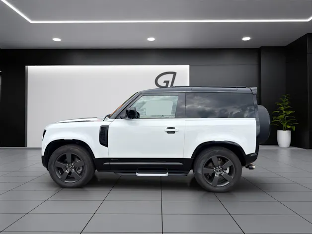 Land Rover Defender 90 P300 Si4 X-Dynamic SE AT8