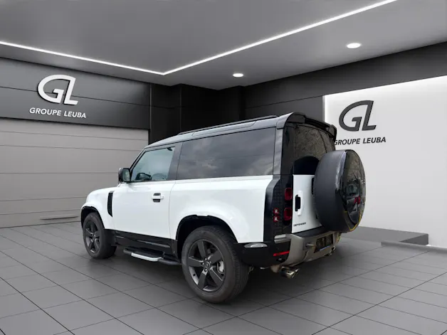 Land Rover Defender 90 P300 Si4 X-Dynamic SE AT8